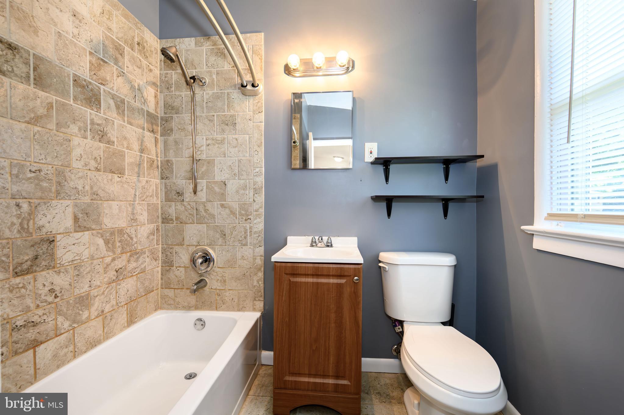 TOLCHESTER - Residential