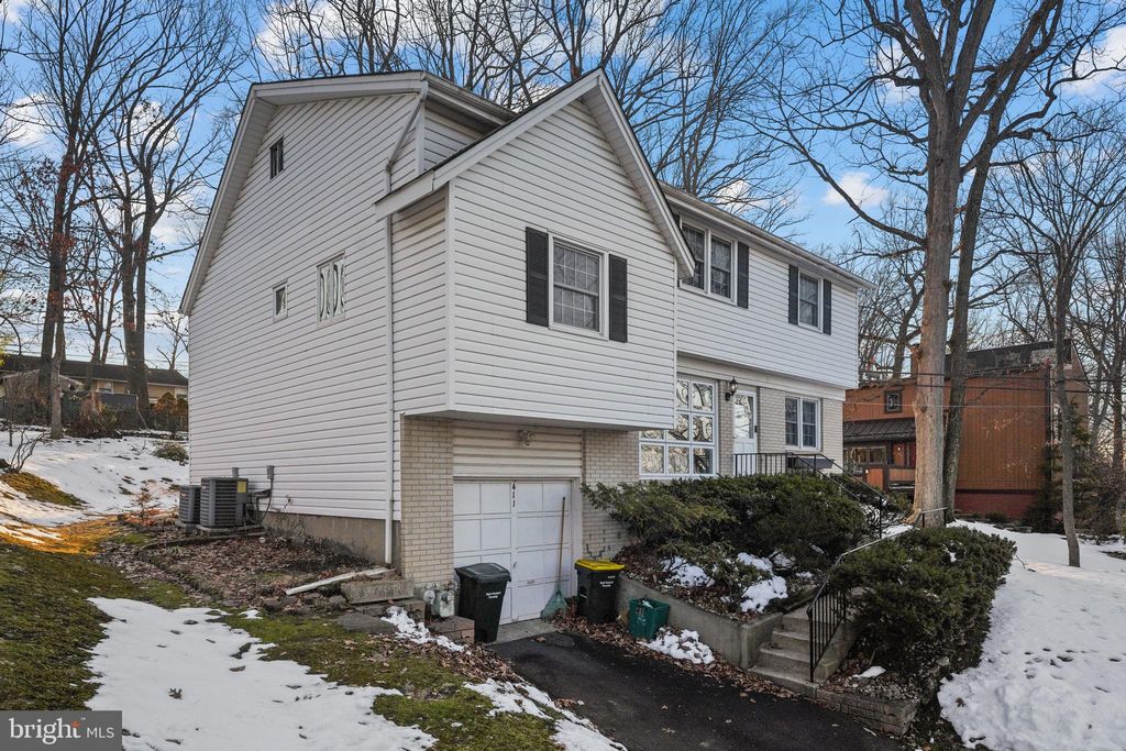 Photo of 411 Greyhorse Road, WILLOW GROVE, PA 19090 (MLS # PAMC2169190)