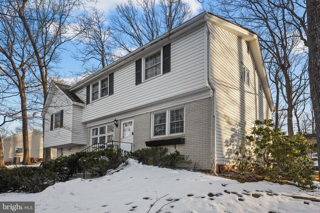 Photo of 411 Greyhorse Road, WILLOW GROVE, PA 19090 (MLS # PAMC2169190)