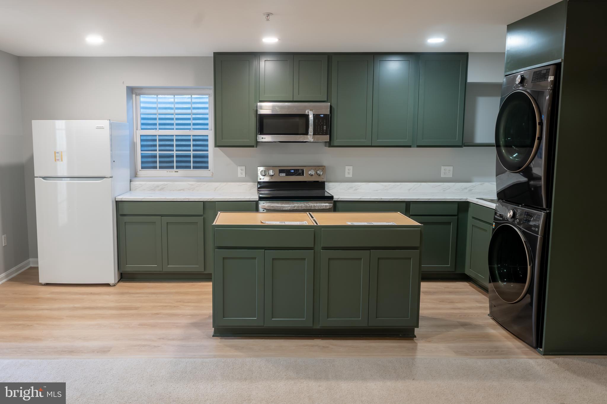 GLENN ESTATES - Residential Lease