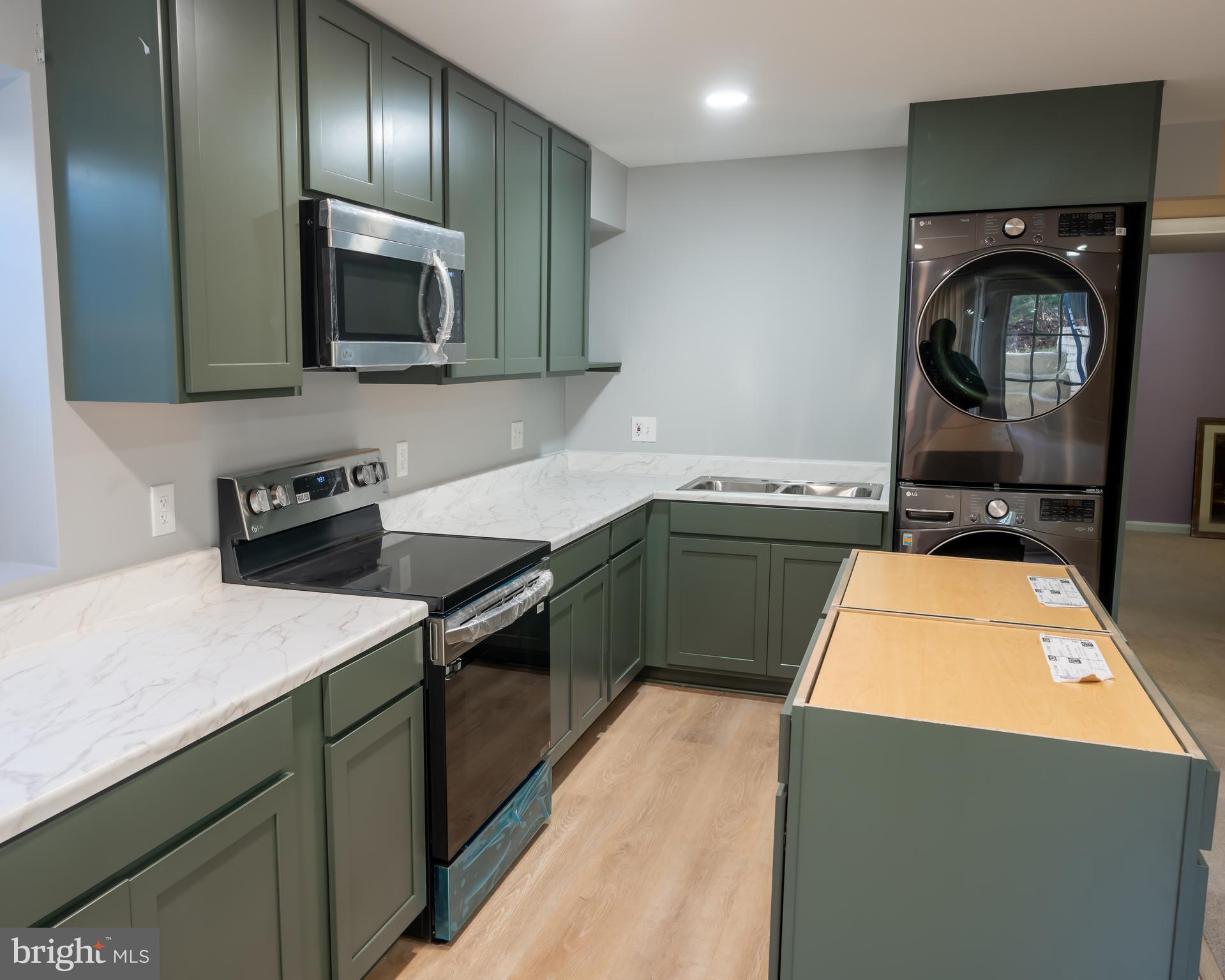 GLENN ESTATES - Residential Lease