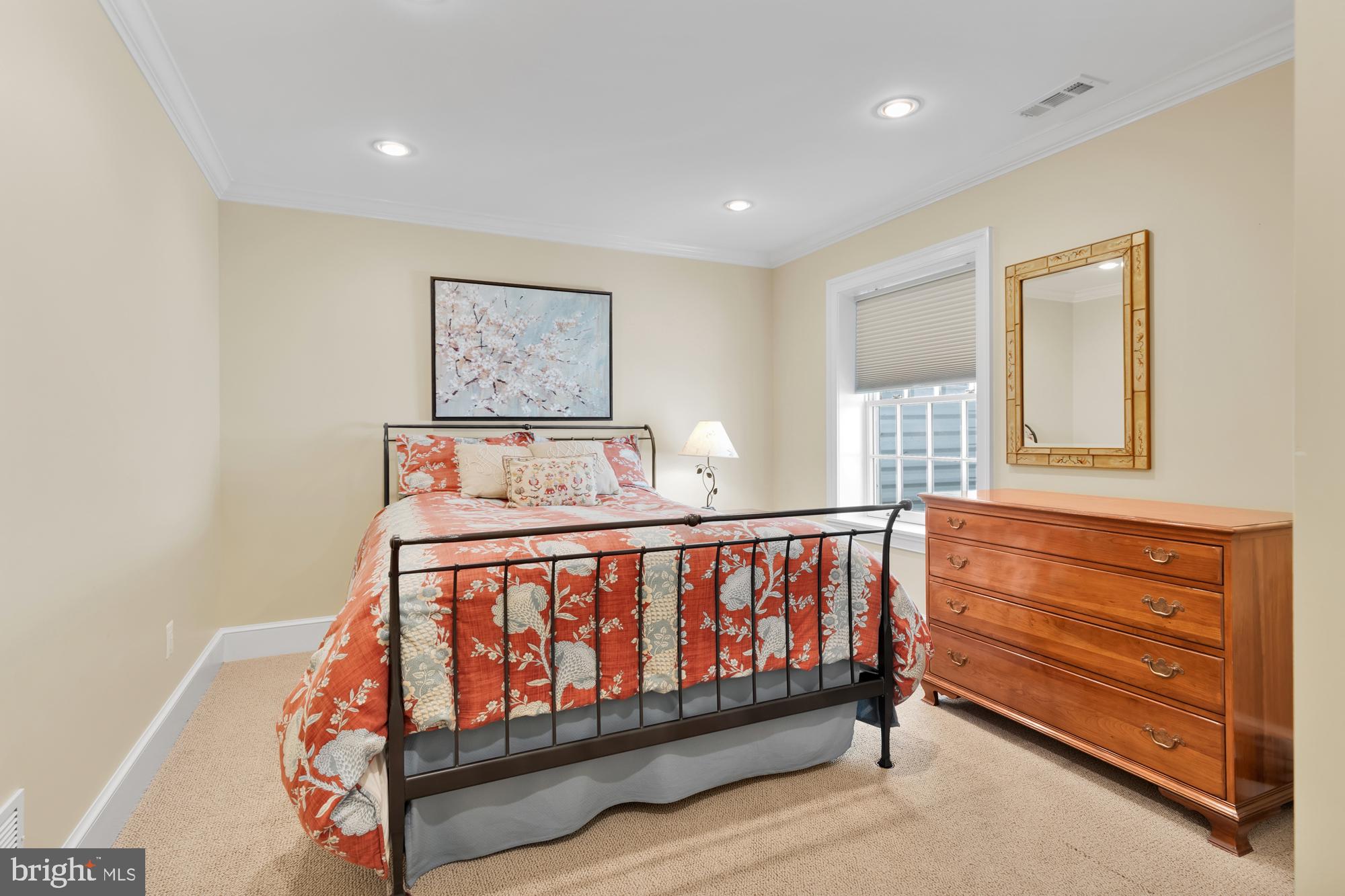 BRADLEY HILLS GROVE - Residential