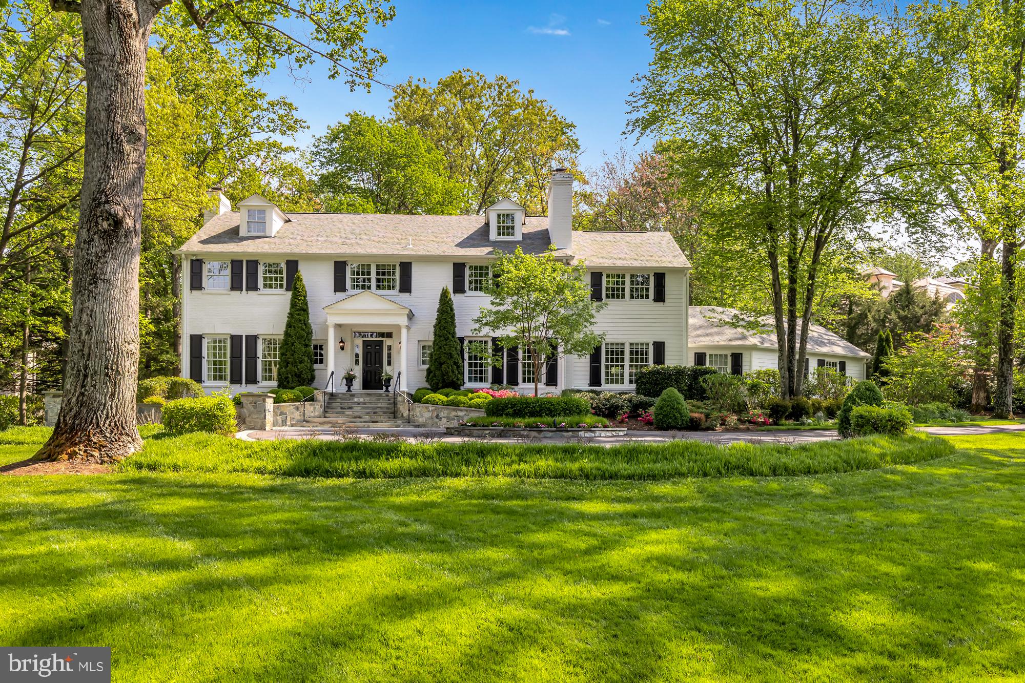 BRADLEY HILLS GROVE - Residential