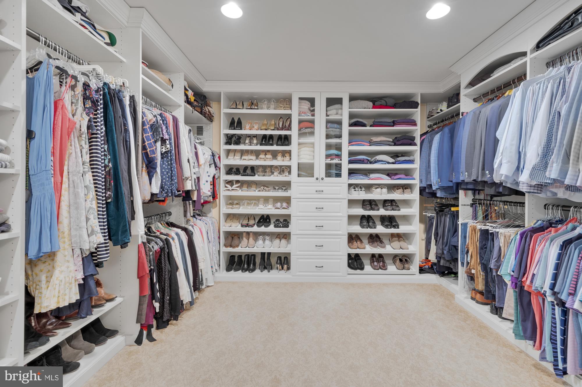 BRADLEY HILLS GROVE - Residential