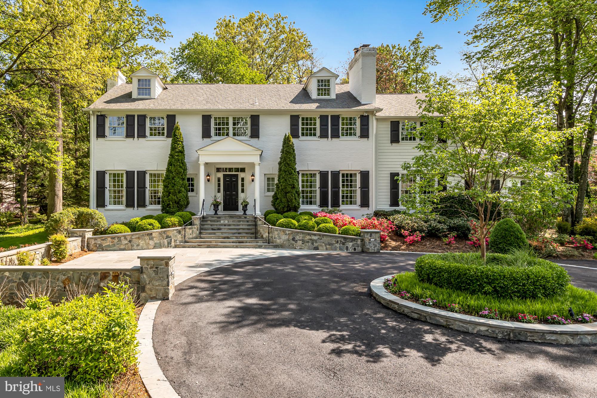 BRADLEY HILLS GROVE - Residential