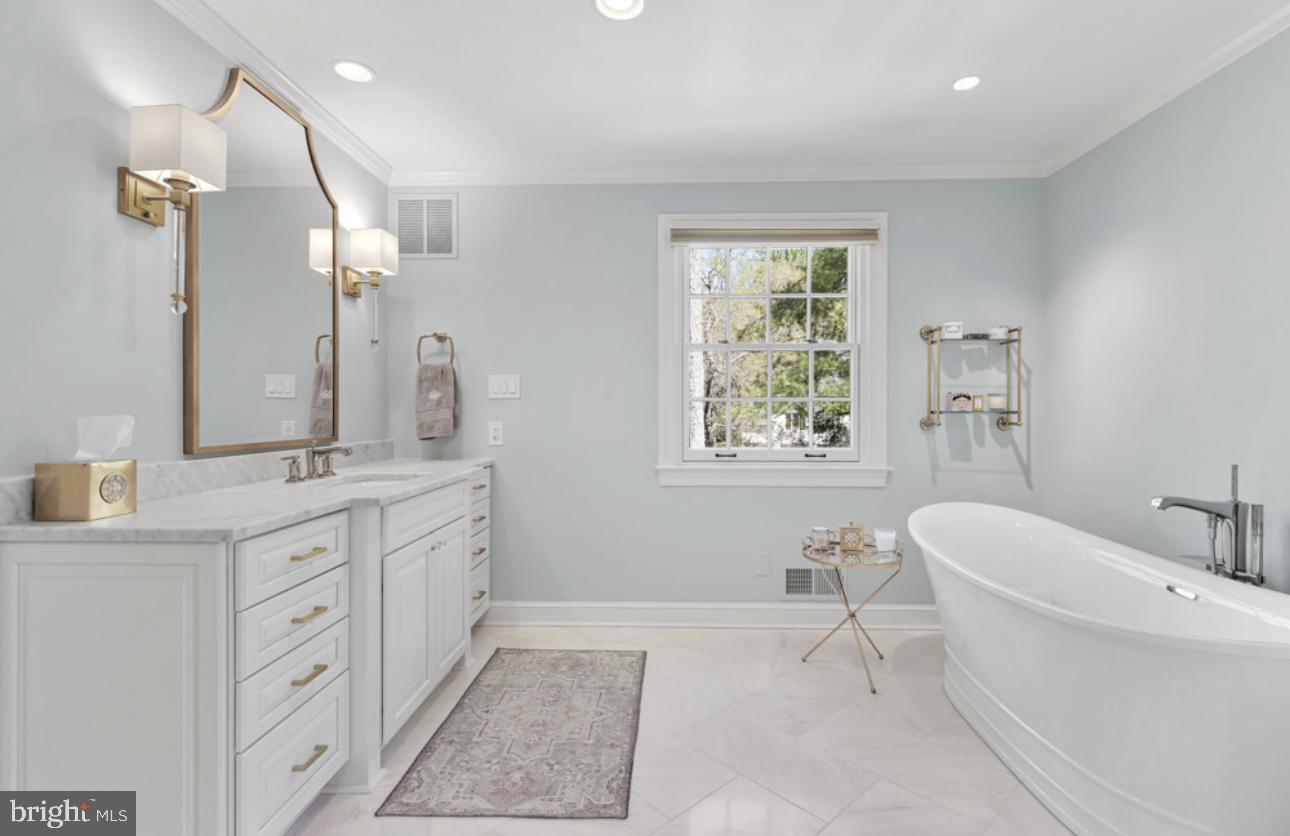 BRADLEY HILLS GROVE - Residential