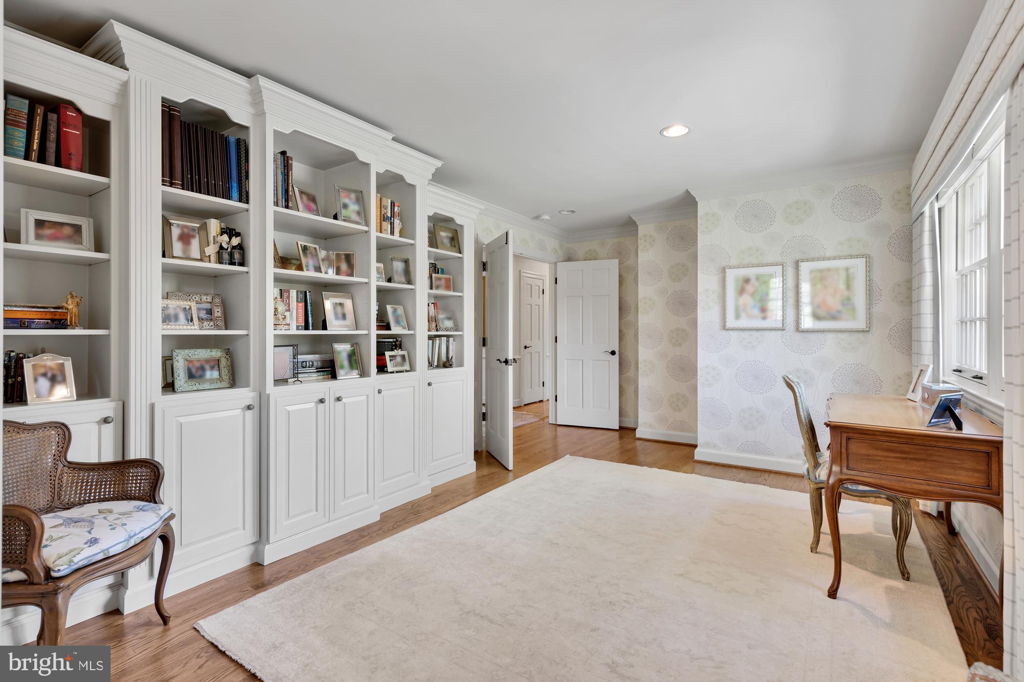 BRADLEY HILLS GROVE - Residential