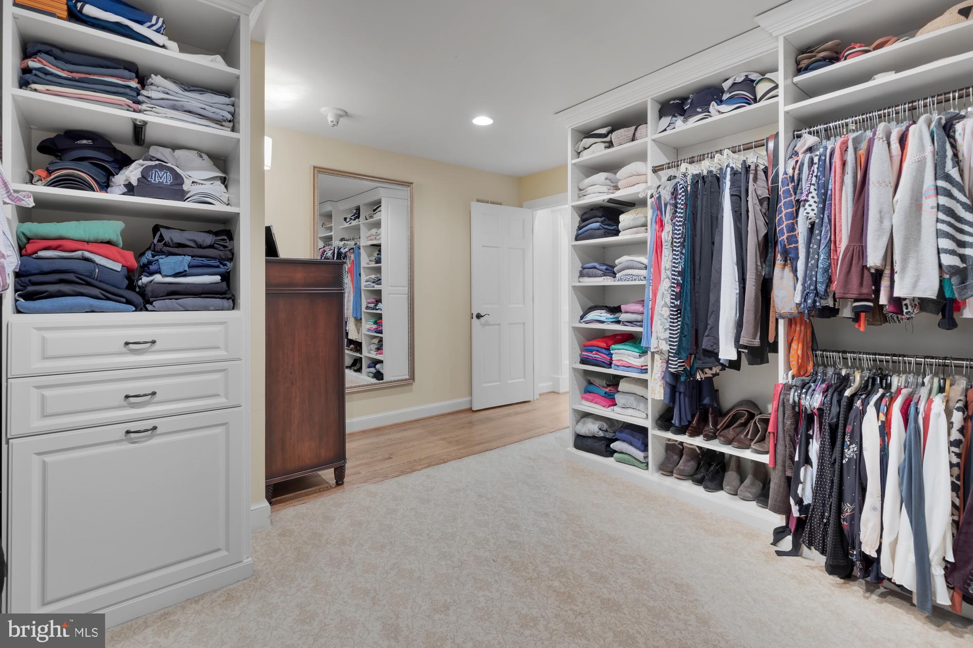 BRADLEY HILLS GROVE - Residential