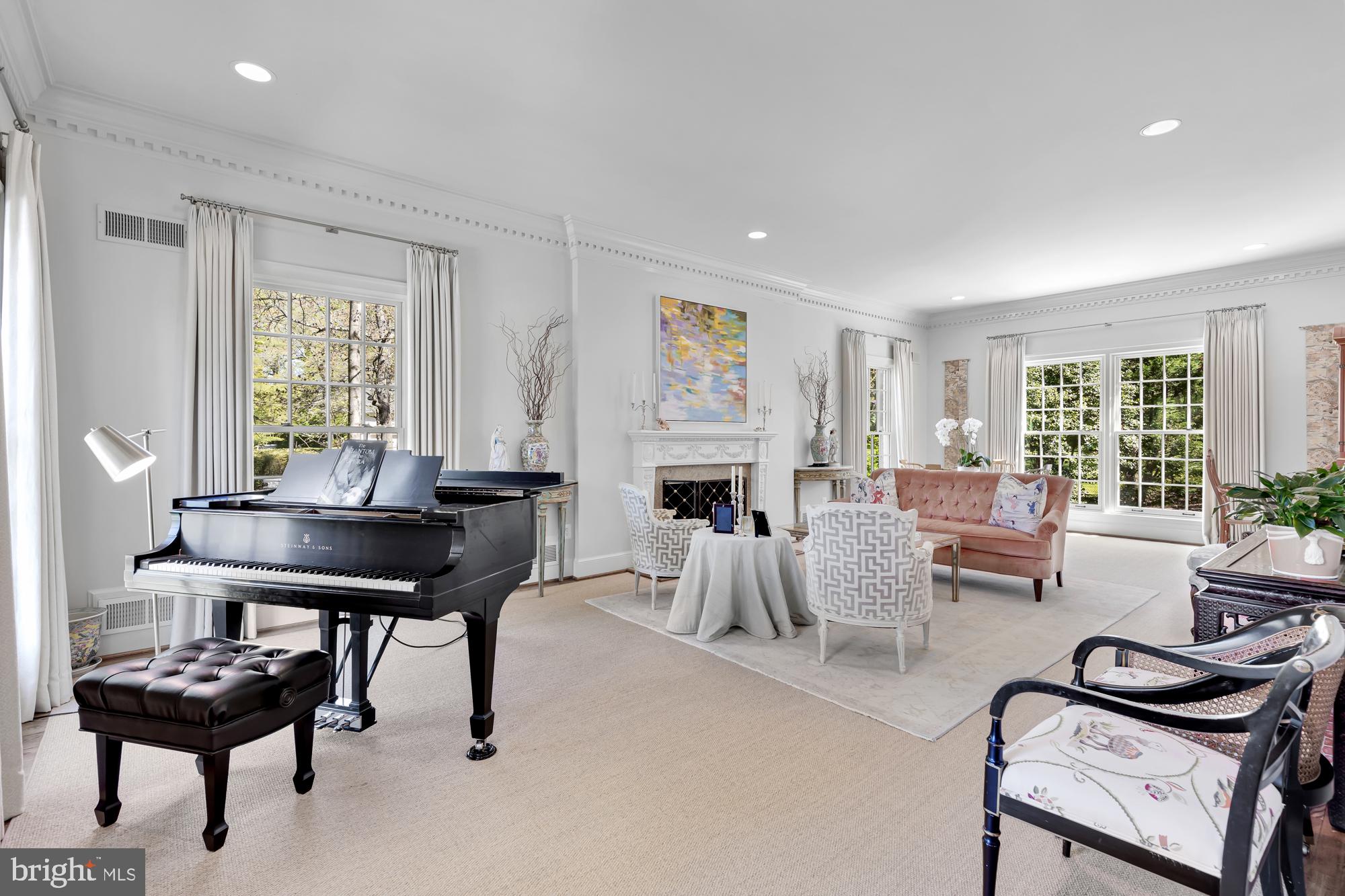 BRADLEY HILLS GROVE - Residential