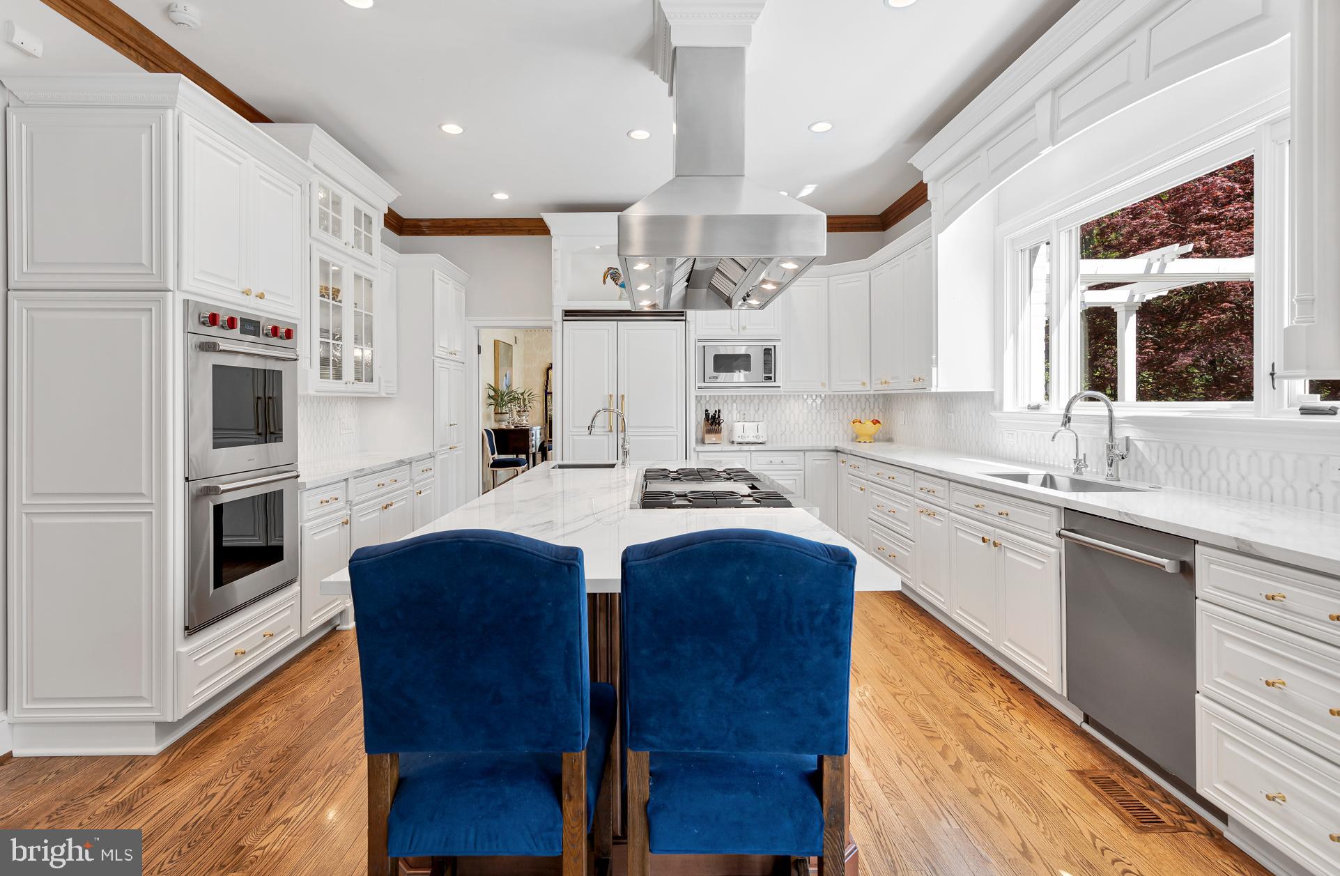 BRADLEY HILLS GROVE - Residential