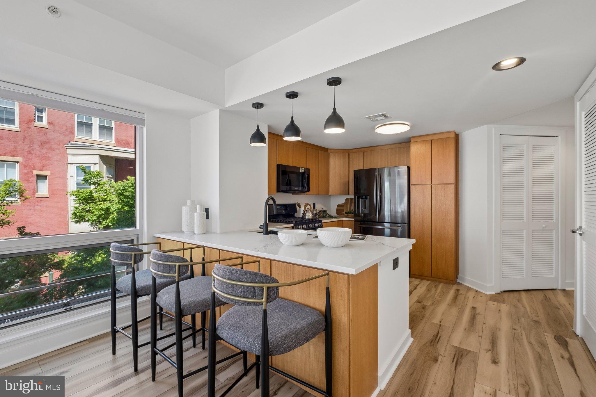 1034 SPRUCE STREET 401