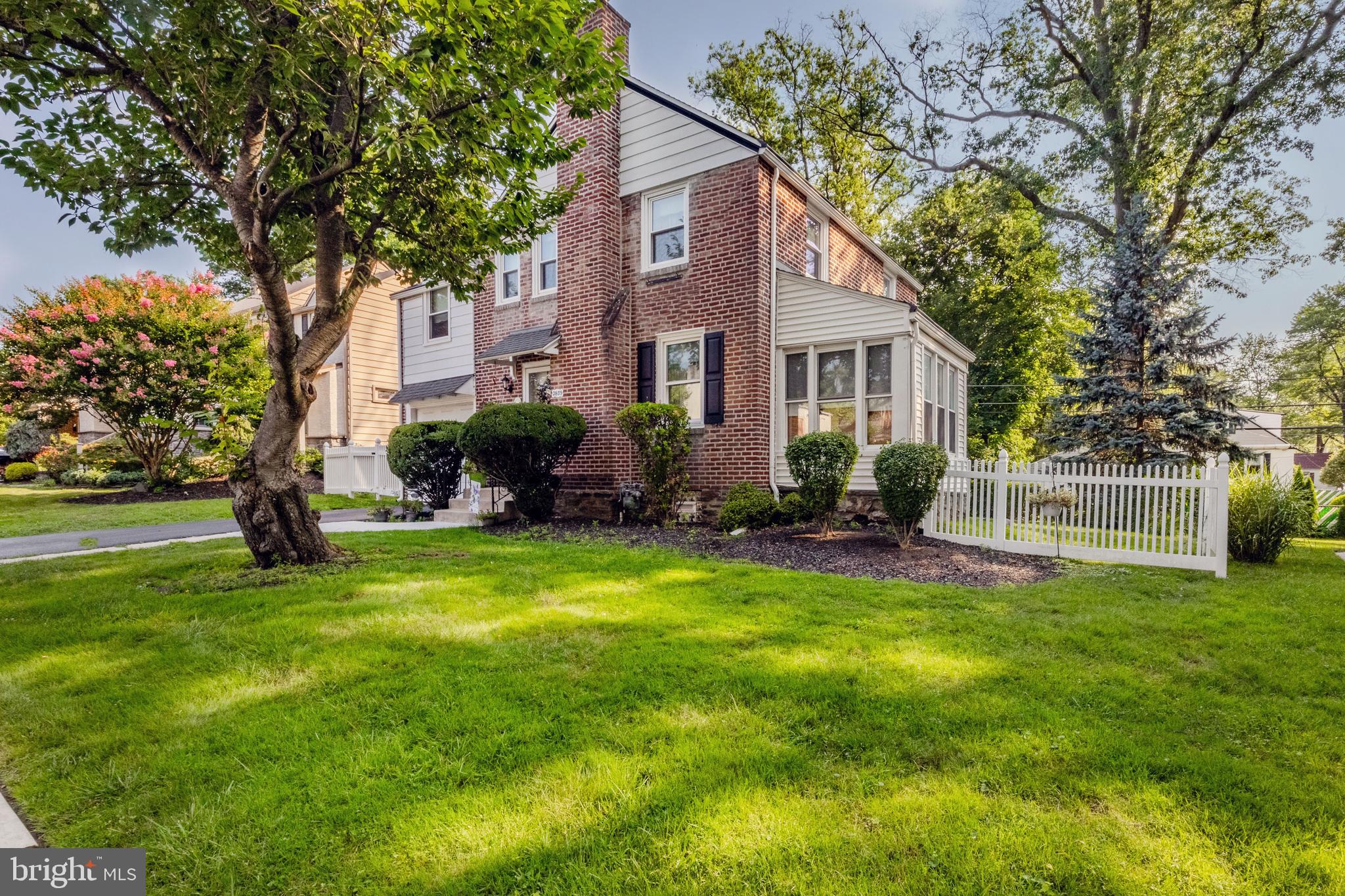2605 WOODLEIGH ROAD