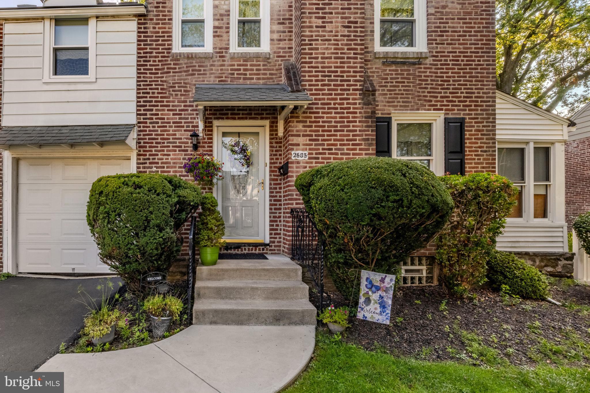 2605 WOODLEIGH ROAD