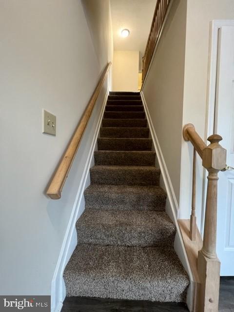 NORTH GATE TOWNE HOMES - Residential Lease