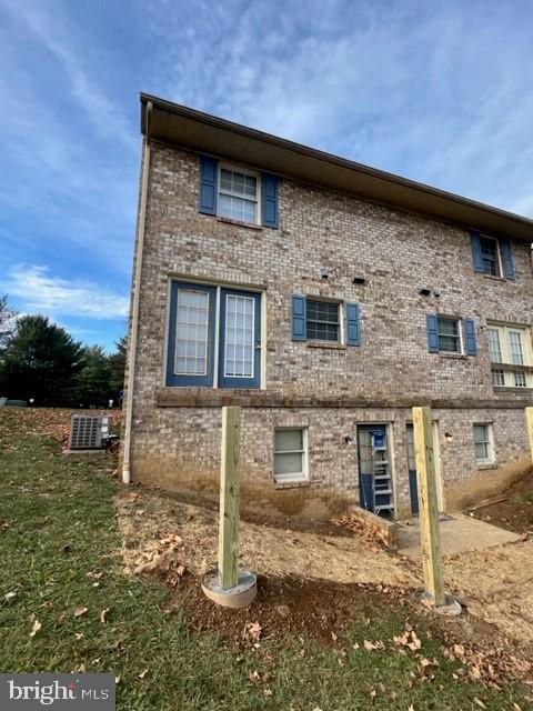 NORTH GATE TOWNE HOMES - Residential Lease