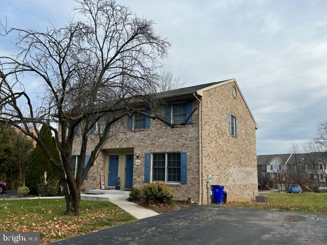 NORTH GATE TOWNE HOMES - Residential Lease