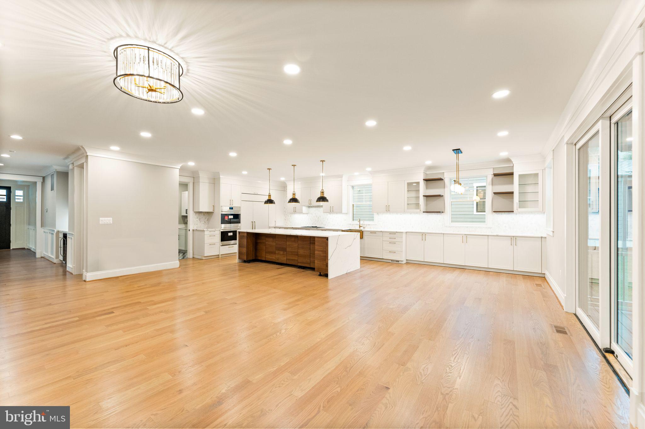 VIENNA WOODS - Residential