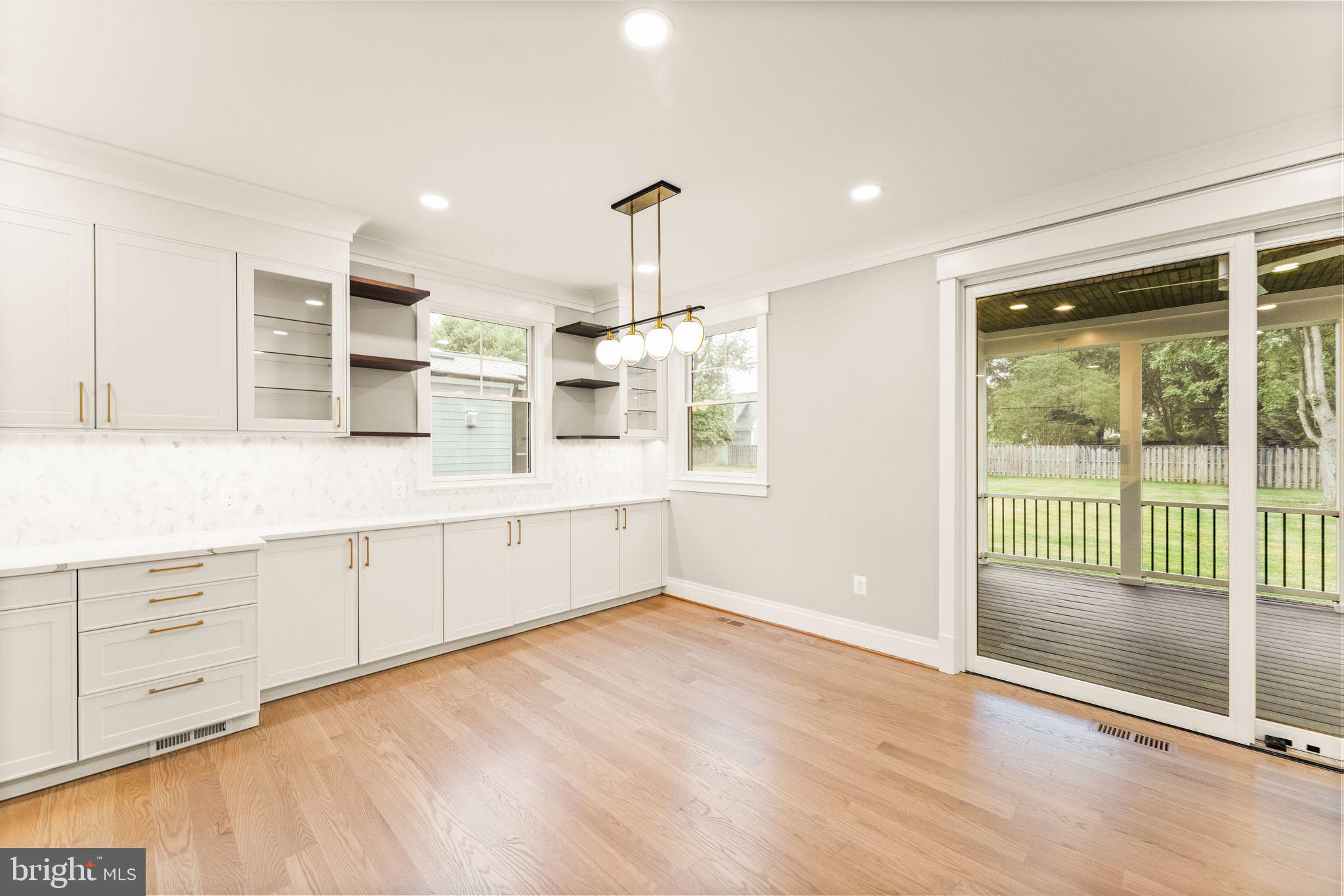 VIENNA WOODS - Residential