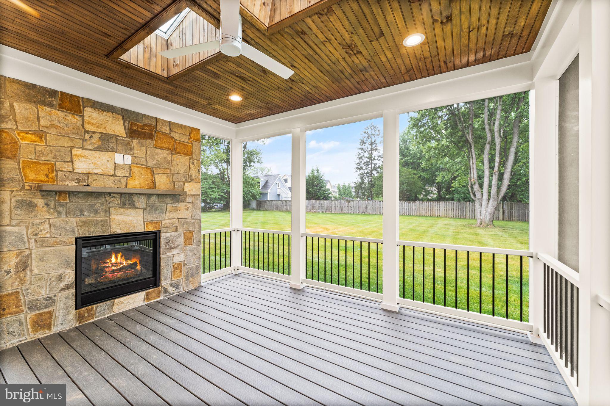 VIENNA WOODS - Residential