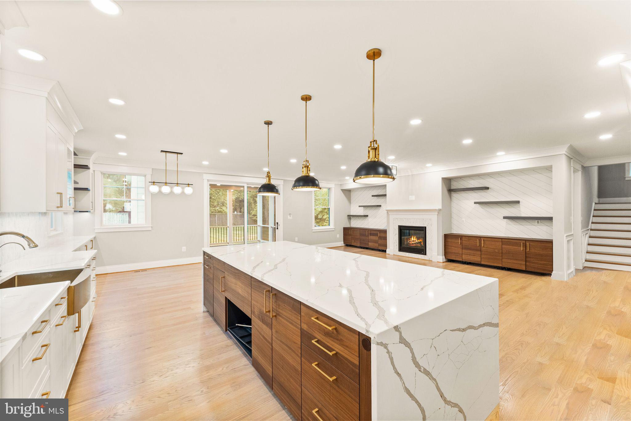 VIENNA WOODS - Residential