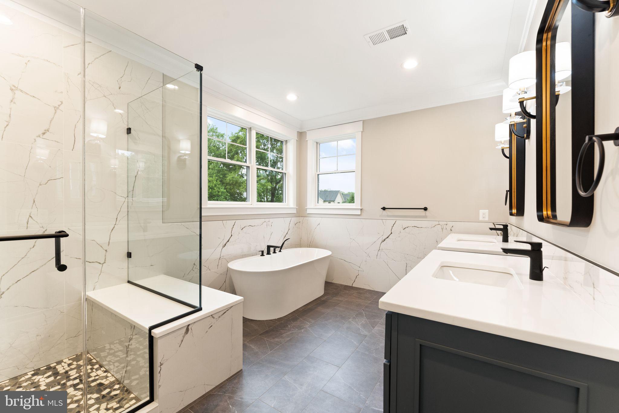 VIENNA WOODS - Residential