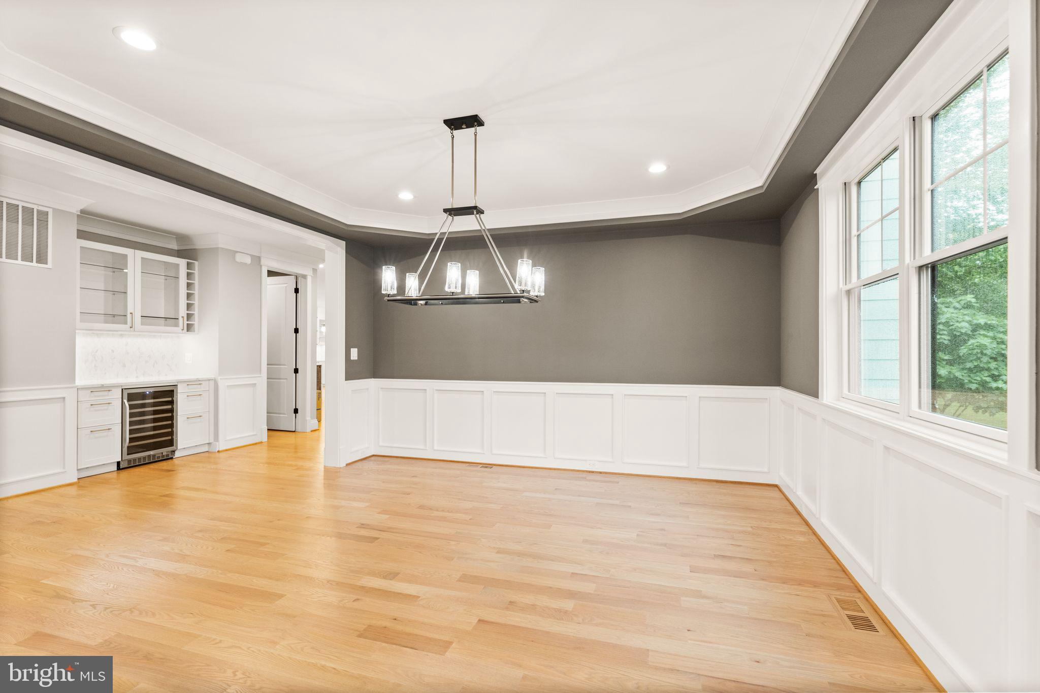 VIENNA WOODS - Residential