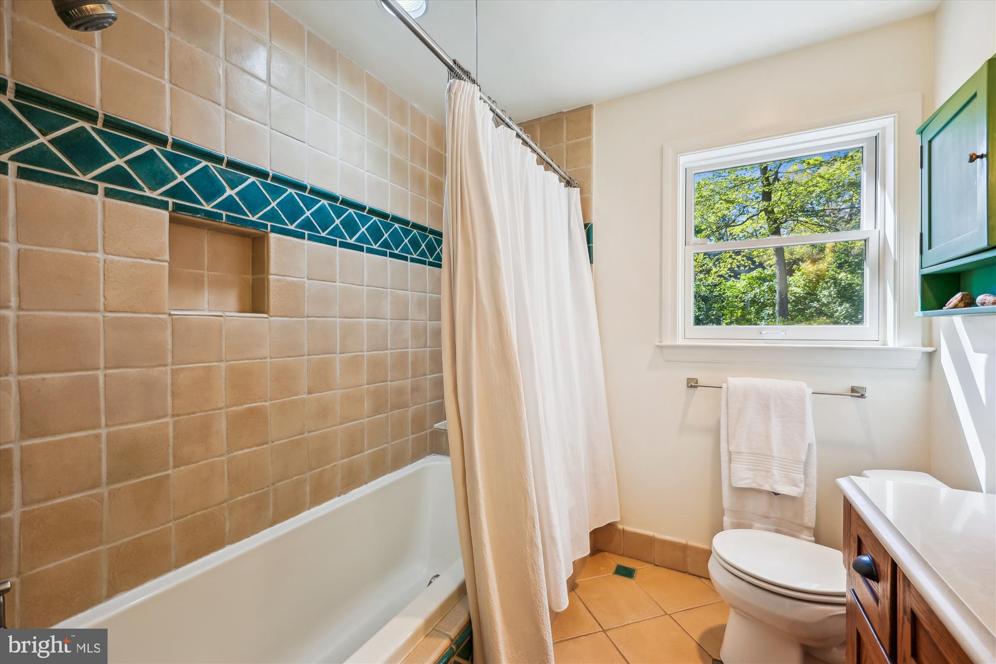 HILLANDALE - Residential