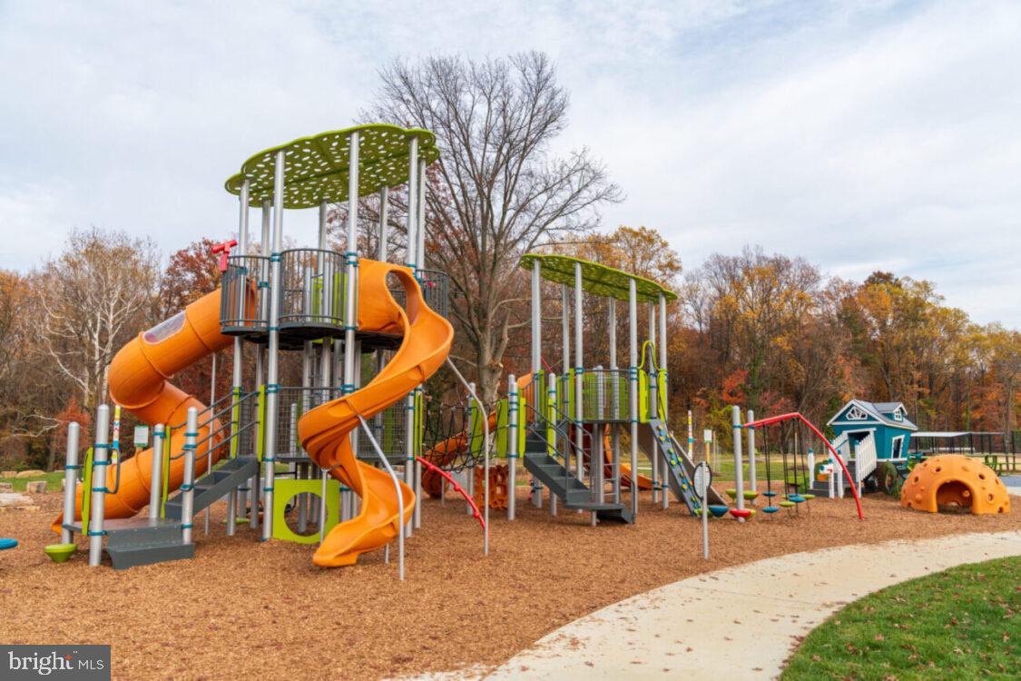 HILLANDALE - Residential