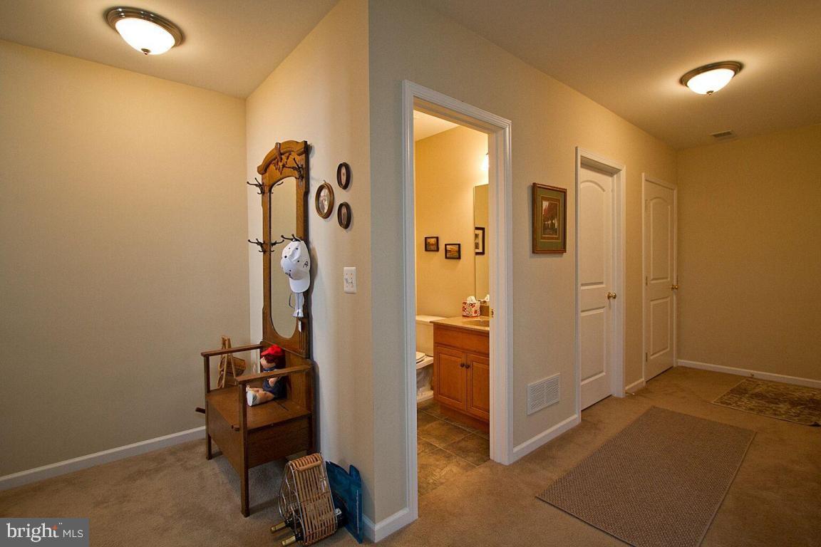 RICHMOND SQUARE - Residential