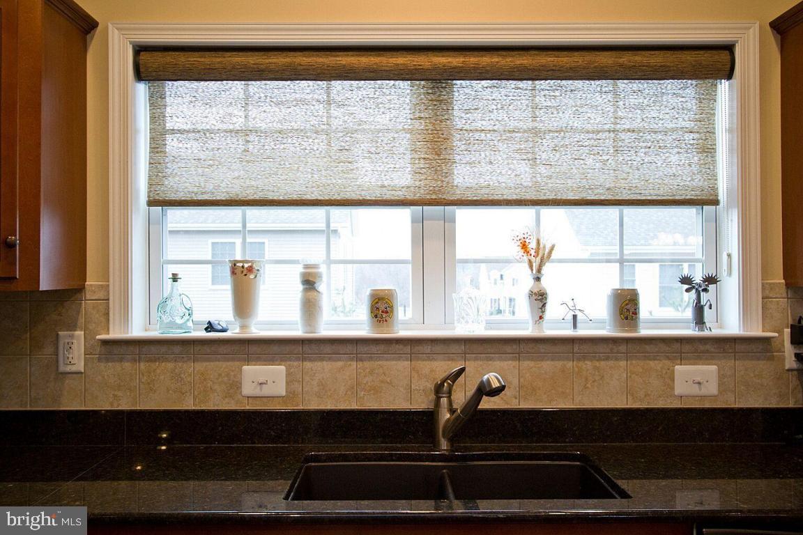 RICHMOND SQUARE - Residential