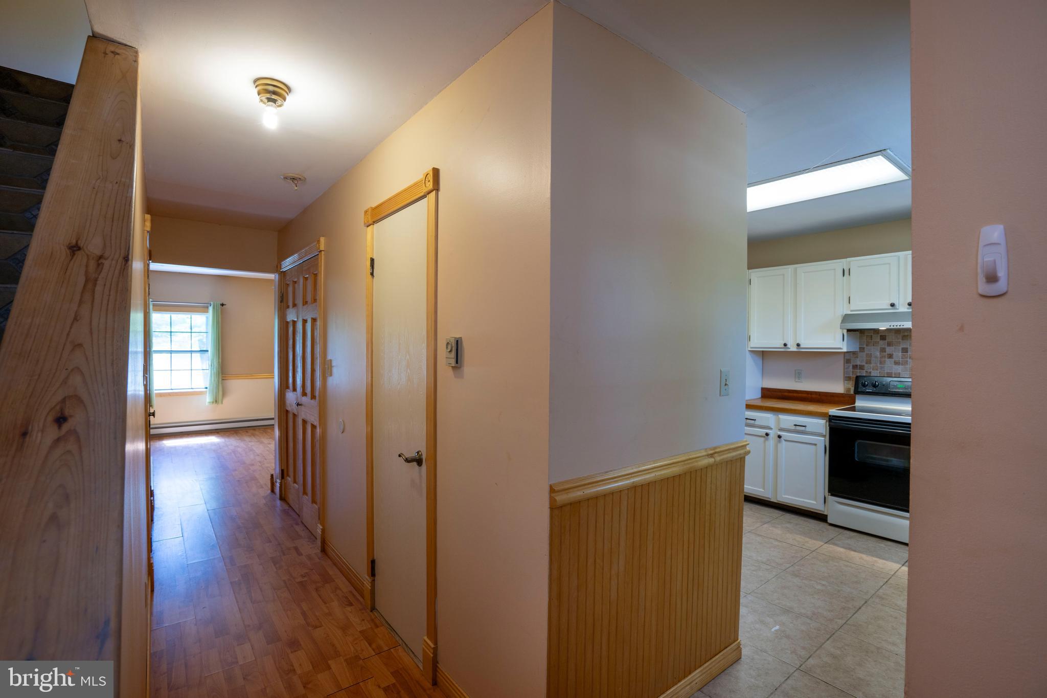 COUNTRY PLACE - Residential