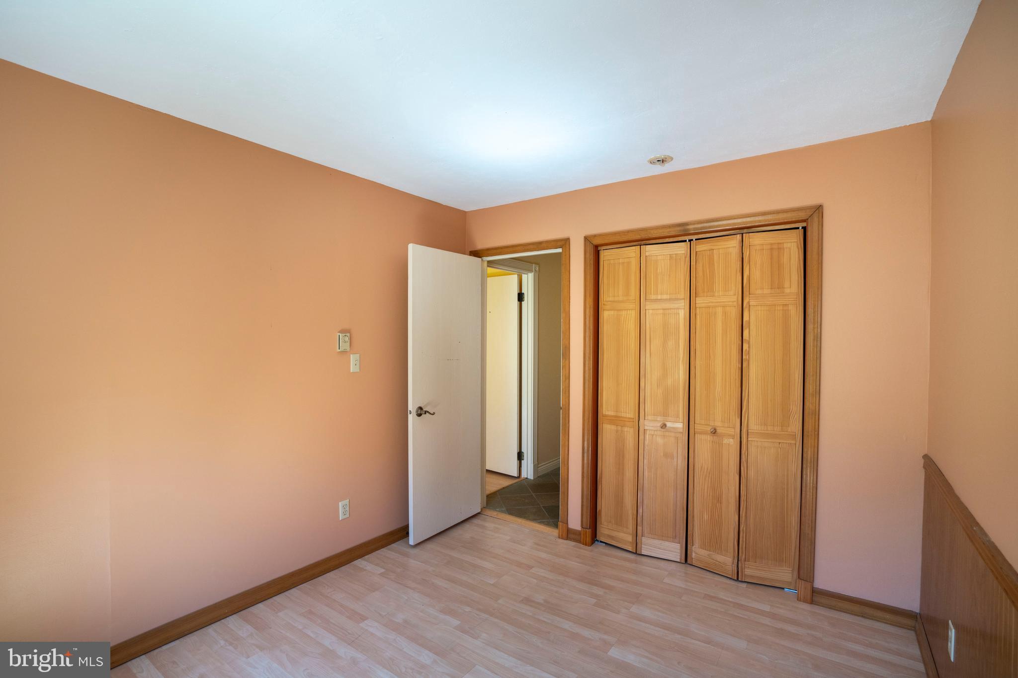 COUNTRY PLACE - Residential