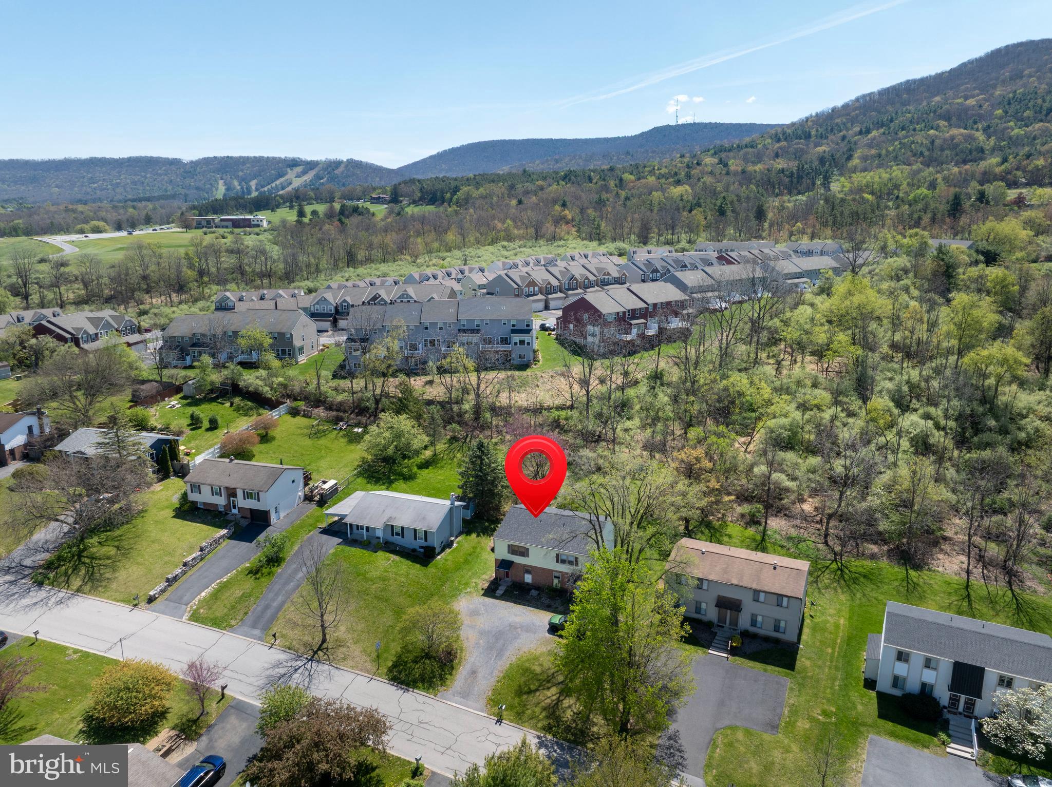 COUNTRY PLACE - Residential