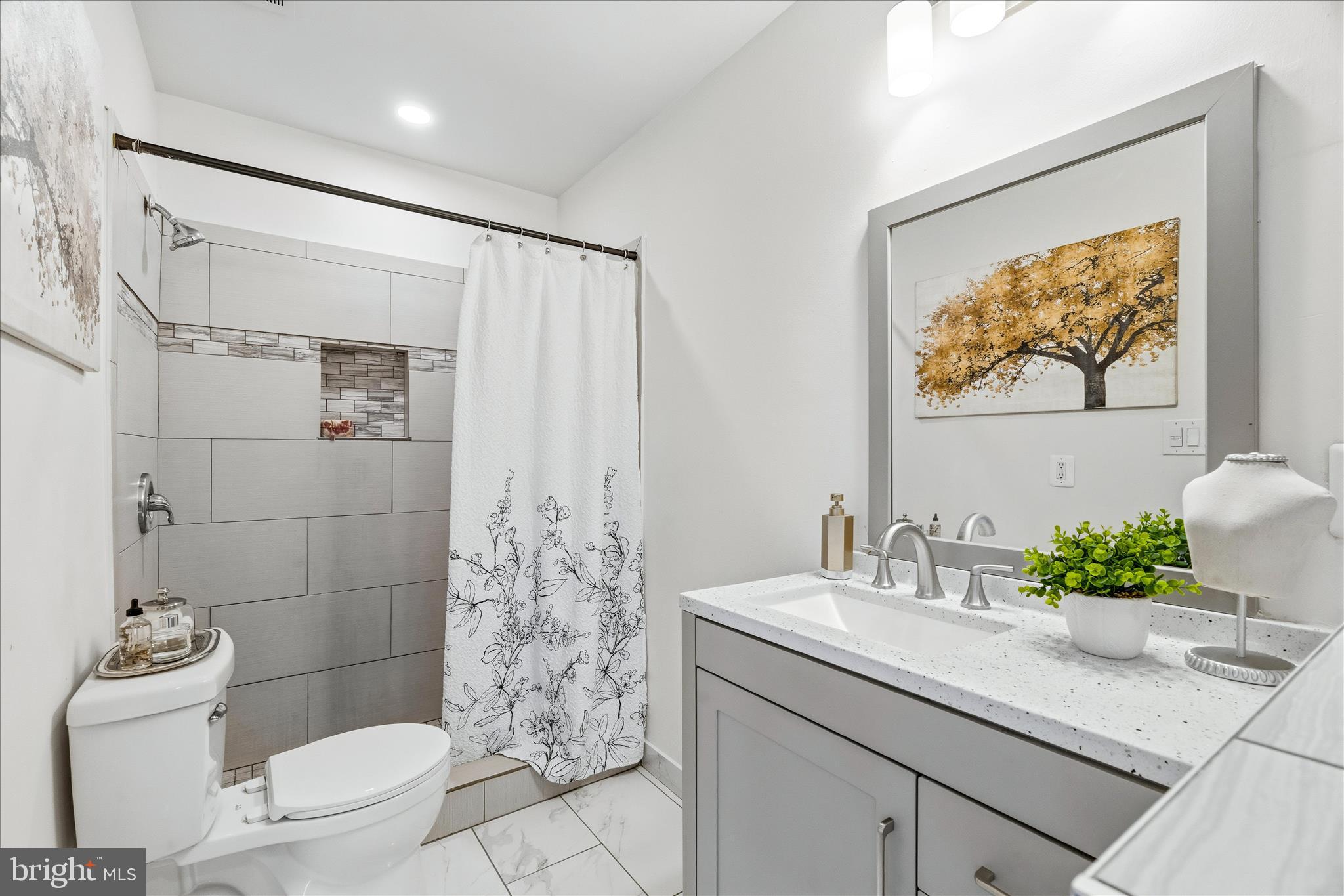 NEWPORT ESTATES - Residential