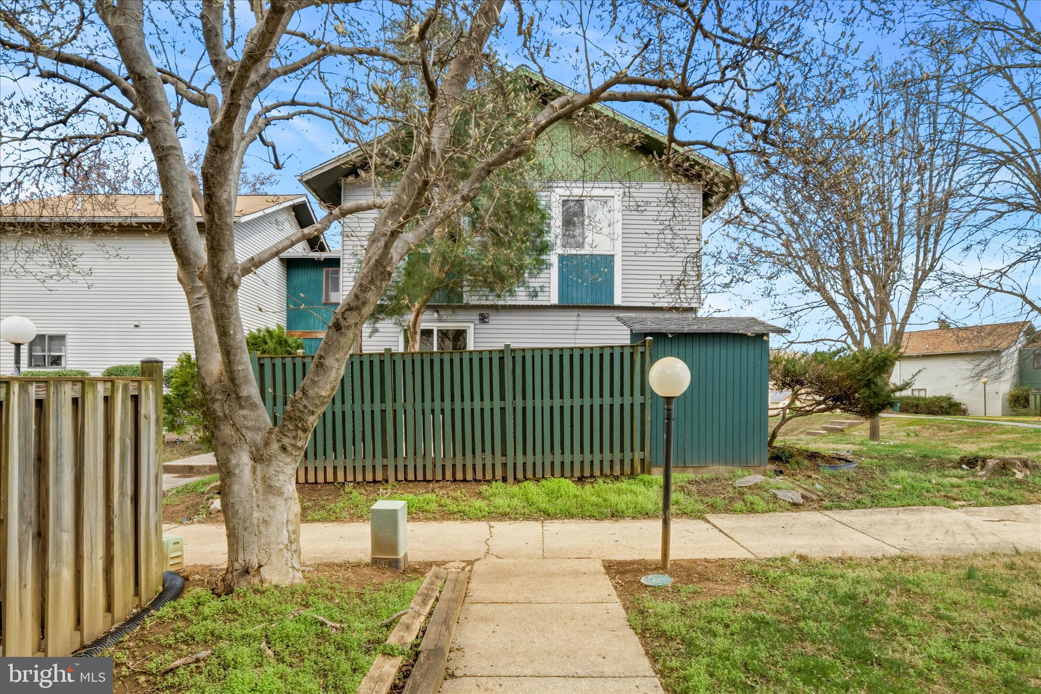 NEWPORT ESTATES - Residential