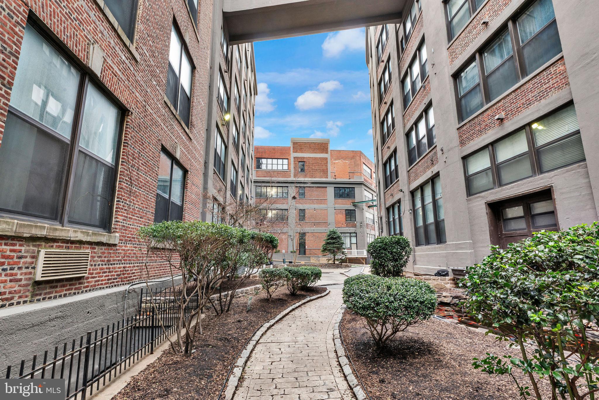 AVENUE OF THE ARTS - Residential