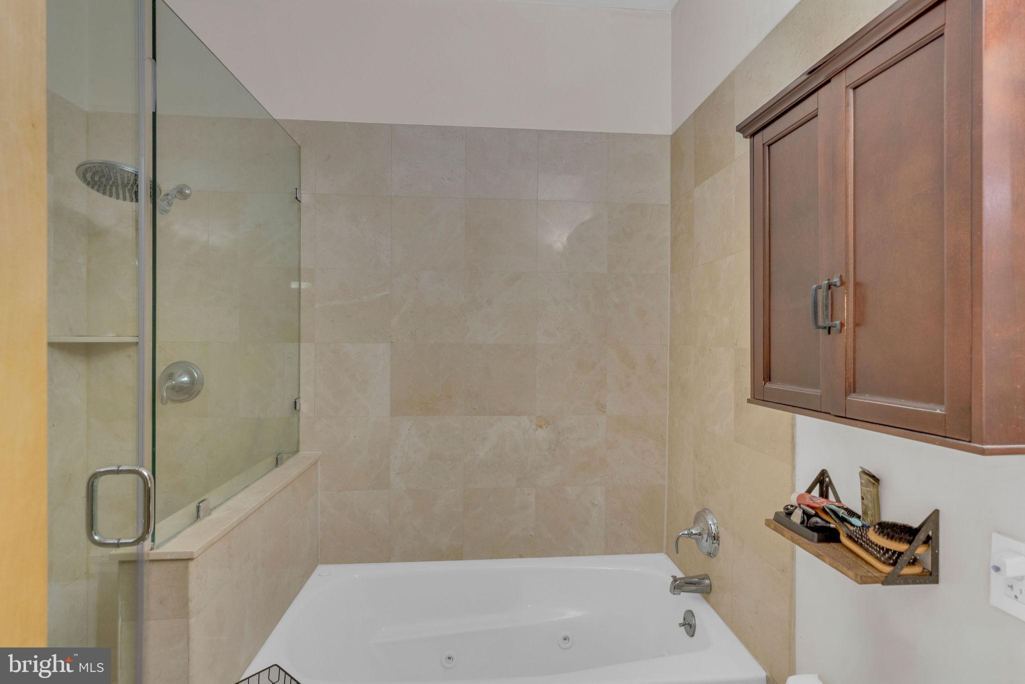 AVENUE OF THE ARTS - Residential