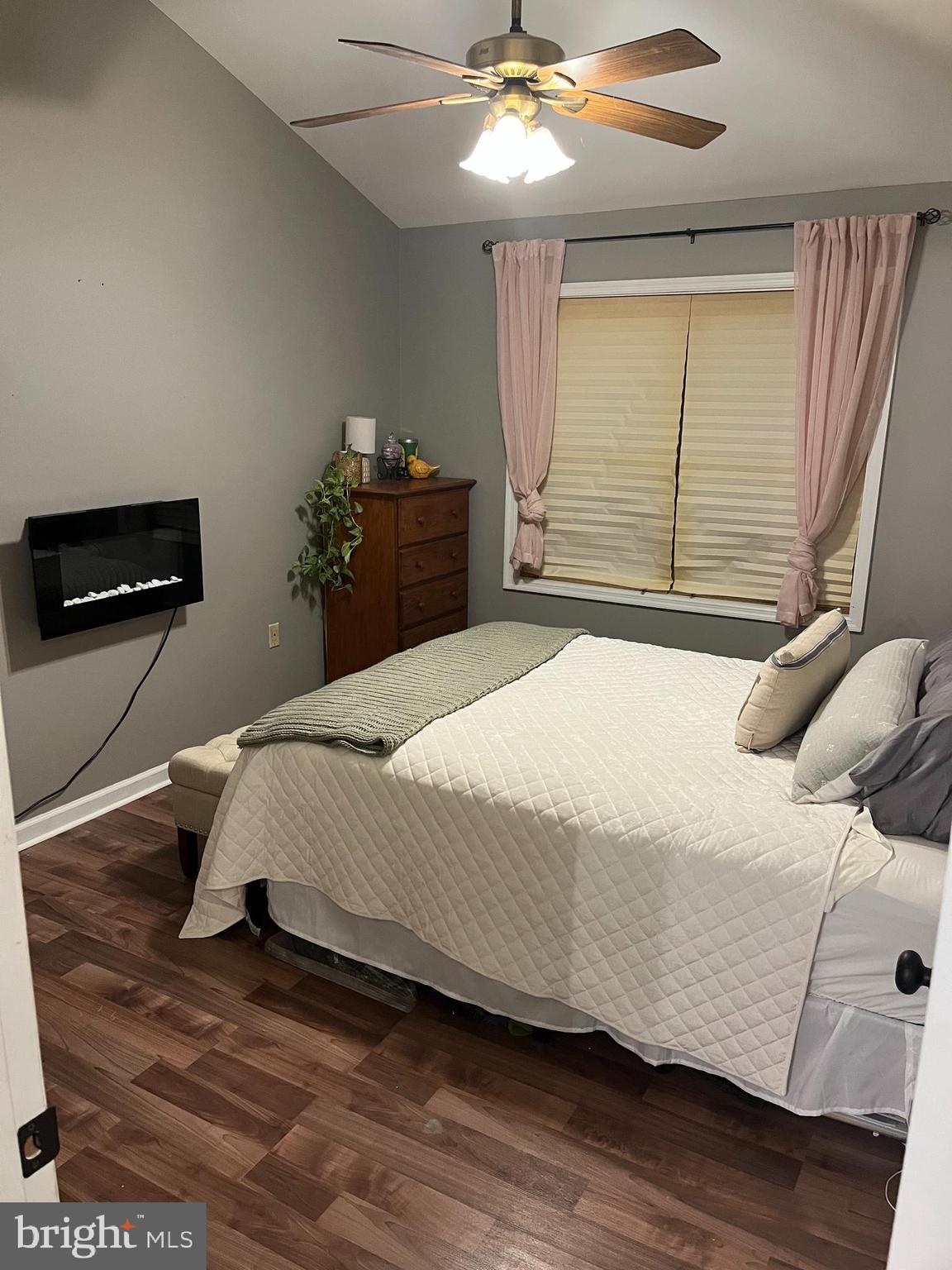 MOUNTAIN SHADOW TERRACE - Residential