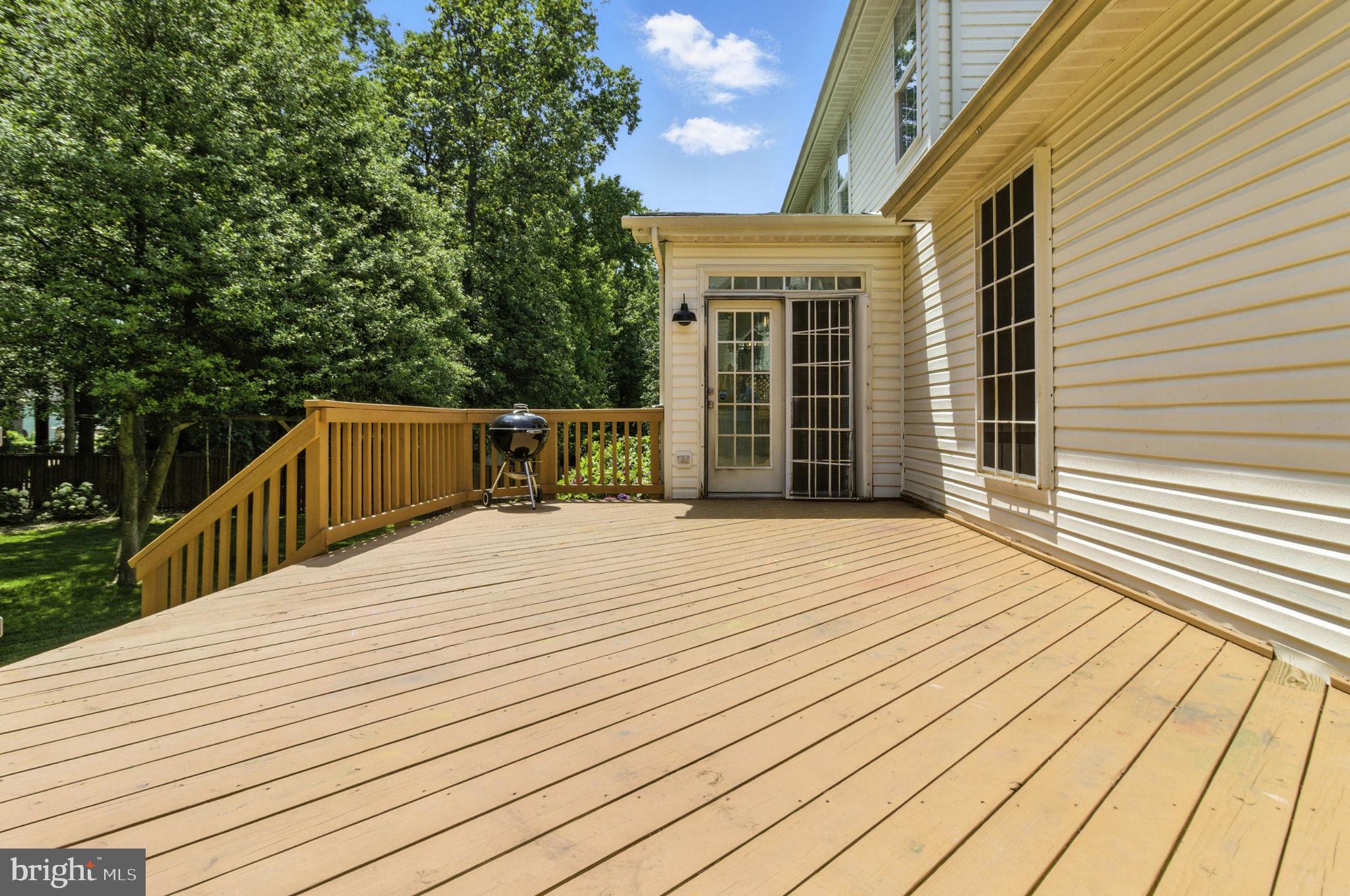 WOOD POINTE - Residential