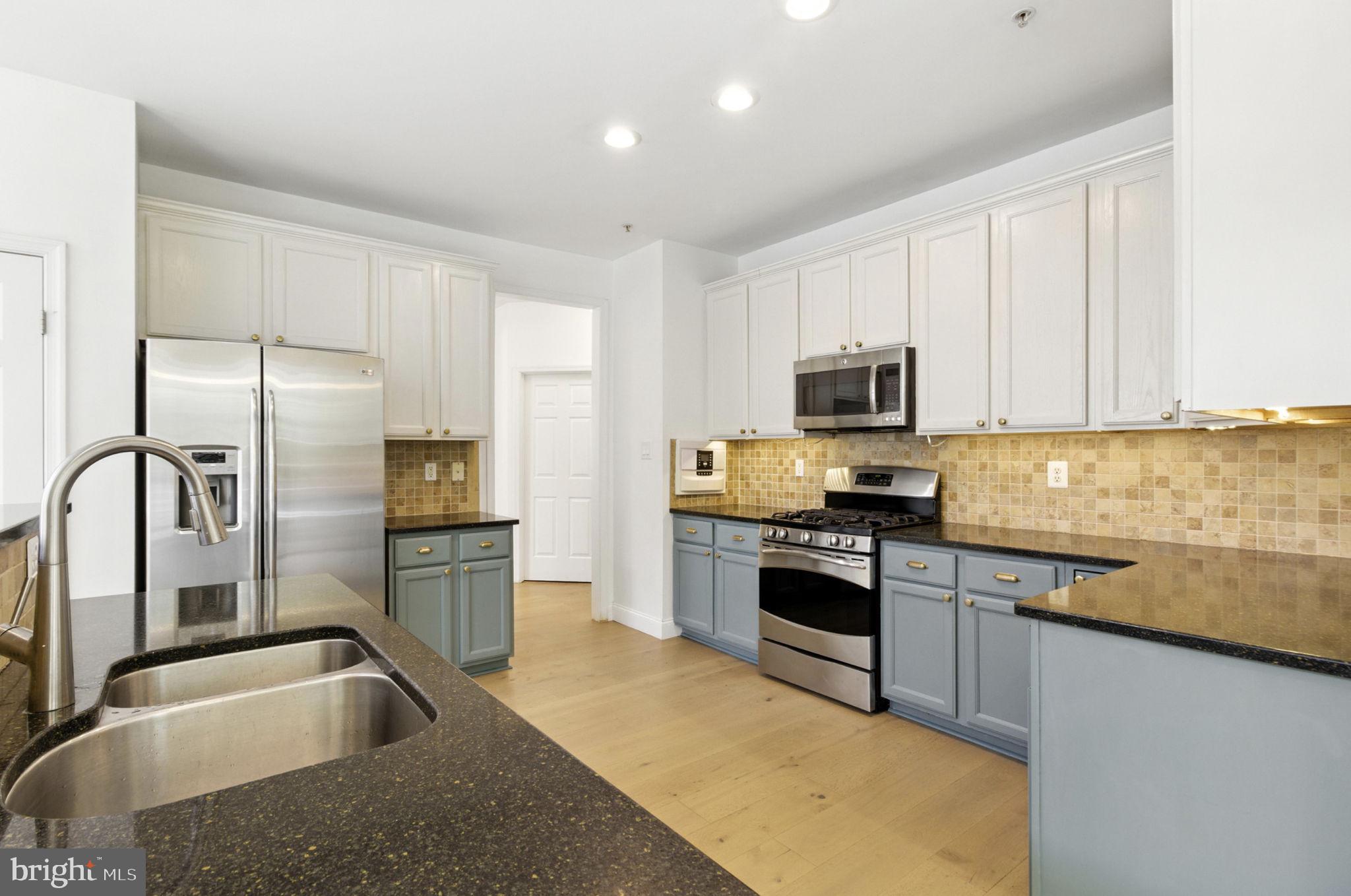 WOOD POINTE - Residential