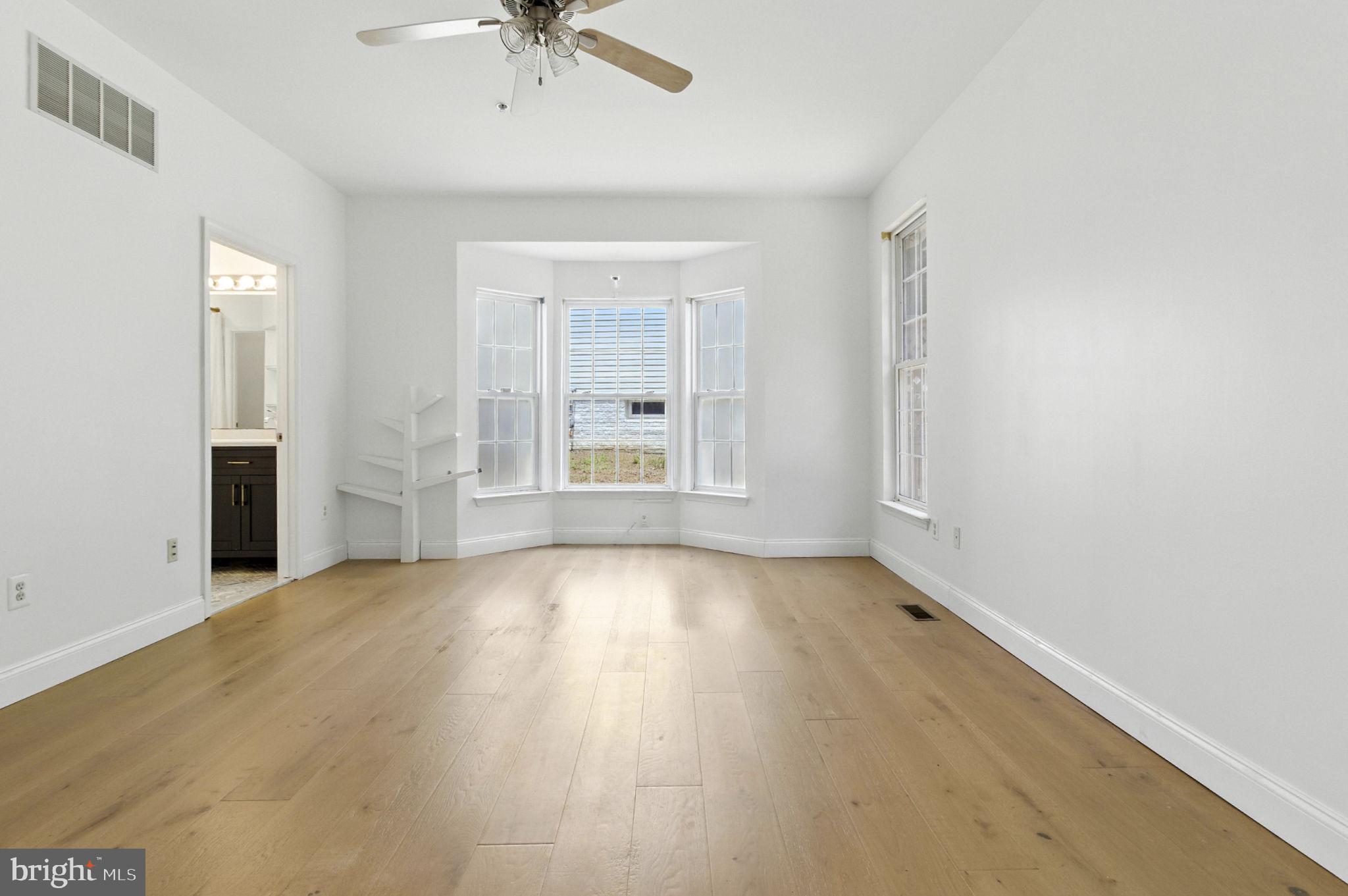 WOOD POINTE - Residential