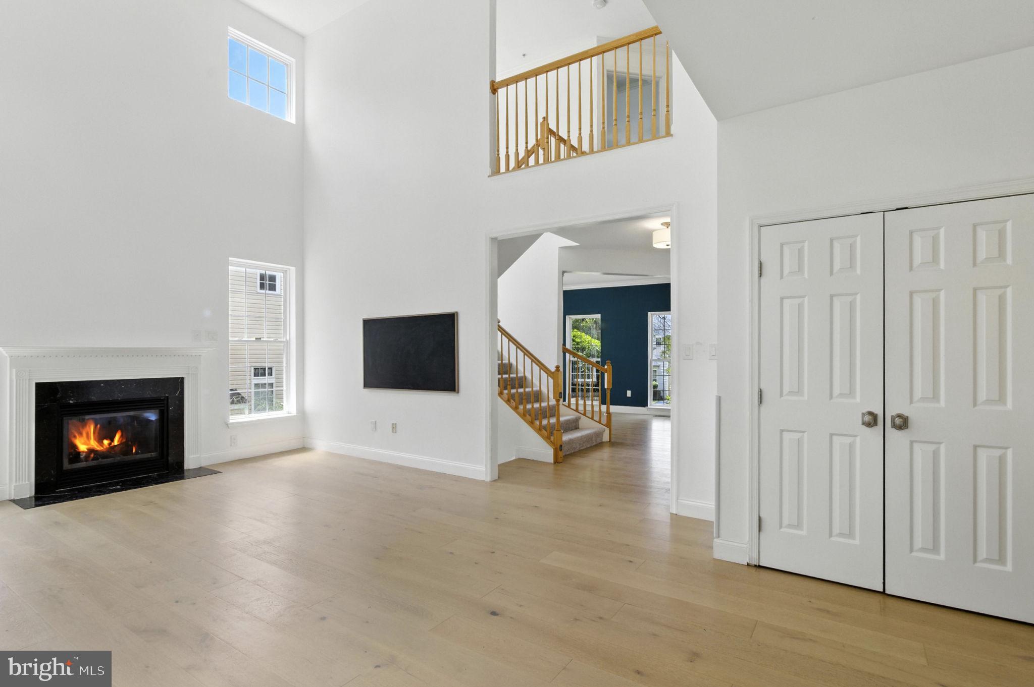 WOOD POINTE - Residential