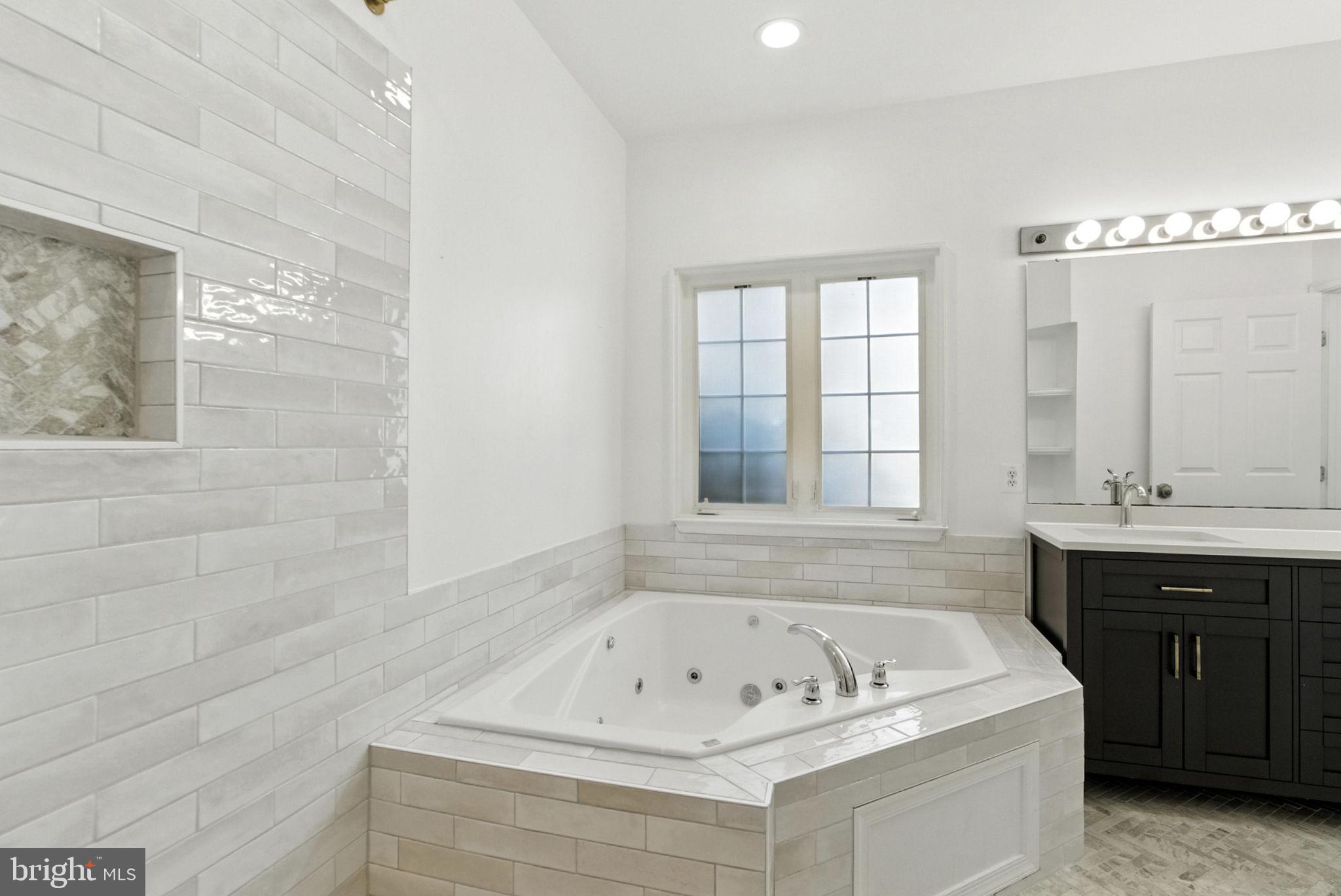 WOOD POINTE - Residential