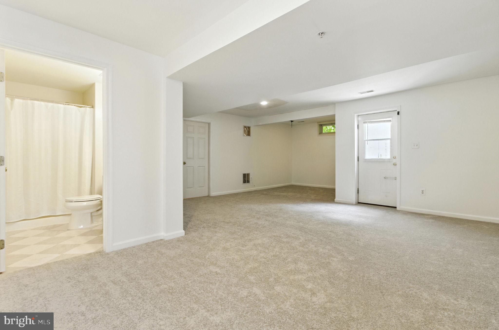 WOOD POINTE - Residential