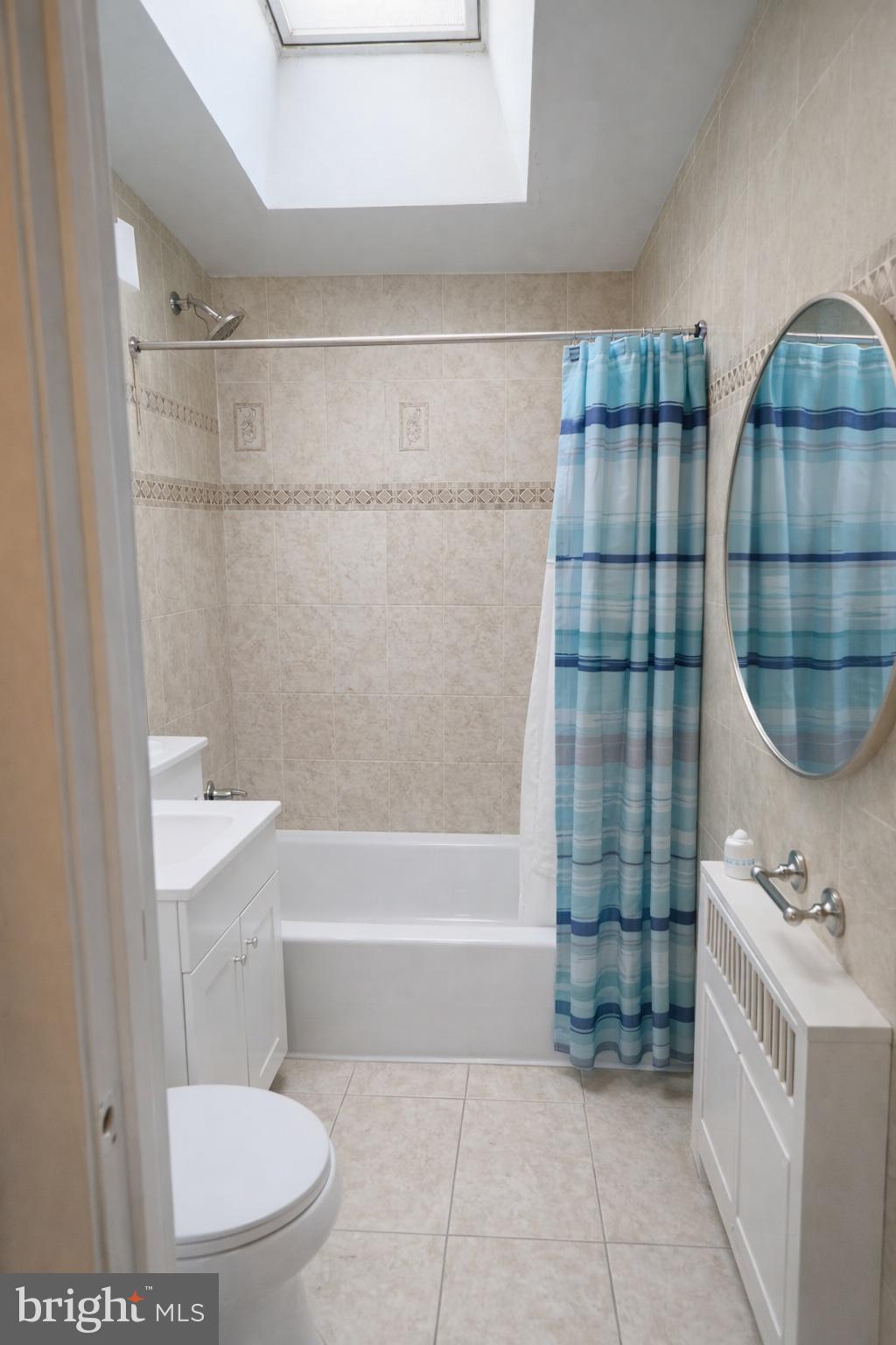 OXFORD CIRCLE - Residential