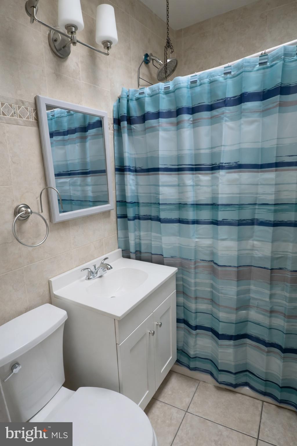 OXFORD CIRCLE - Residential