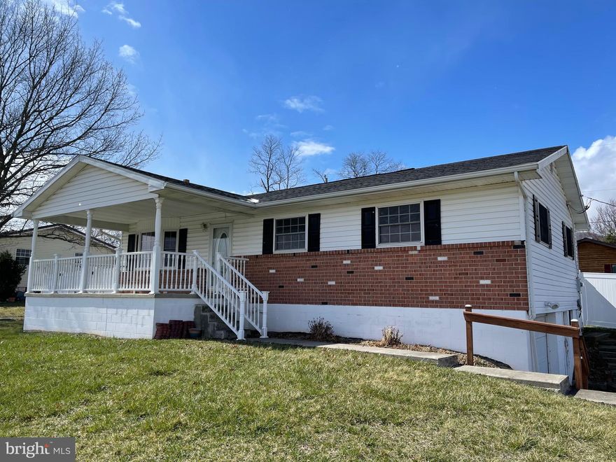 Nice 3 bed/1 bath on the corner of Tulip Drive. Fenced in back yard that’s perfect for get togethers and picnics. If you are looking for an affordable home with low WV taxes you just found it! Schedule your appointment today before it disappears!