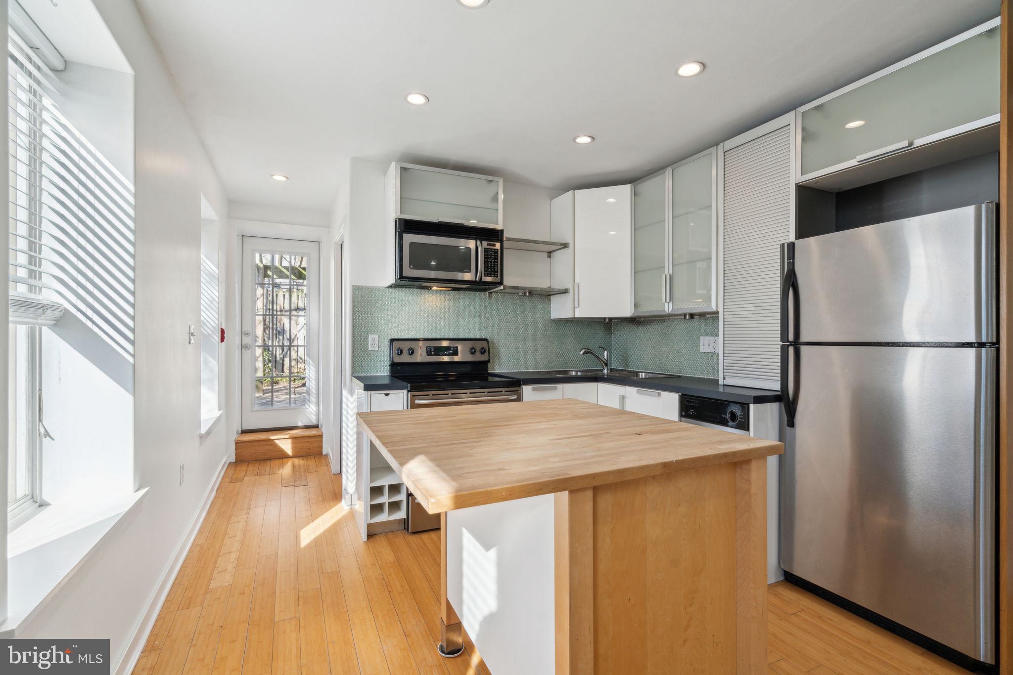1006 N 5TH STREET 2