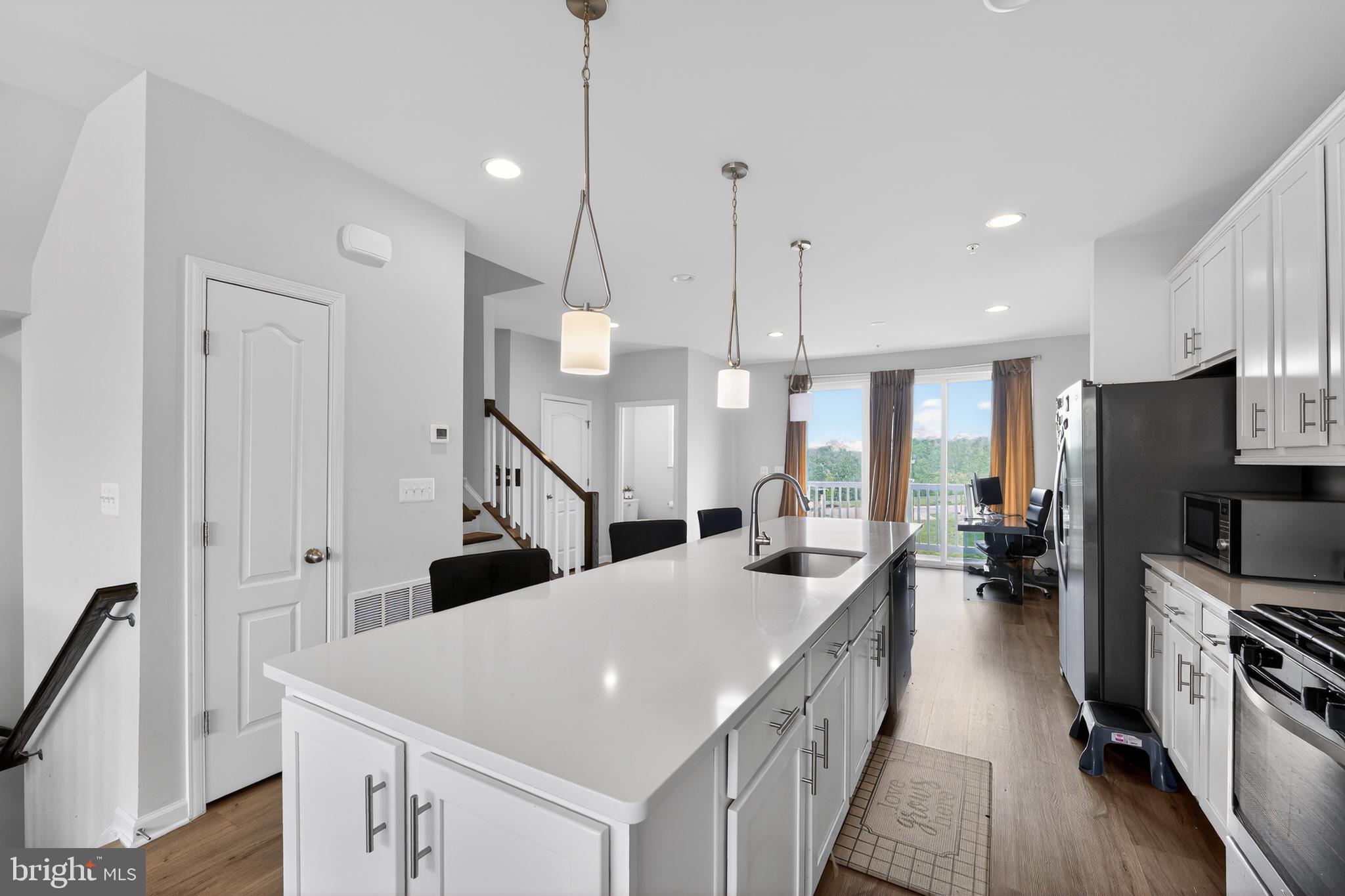 LAUREL OVERLOOK - Residential