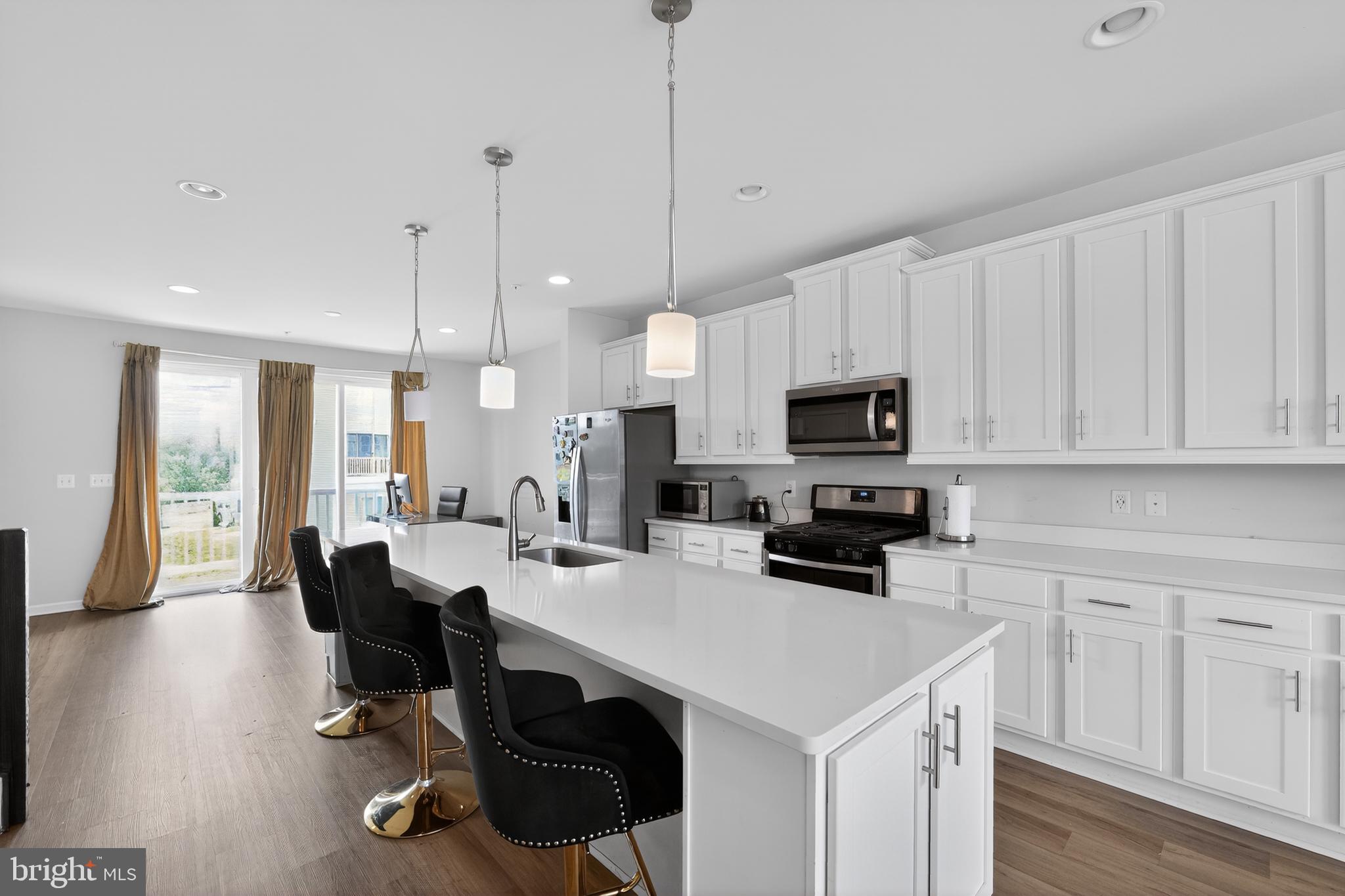 LAUREL OVERLOOK - Residential